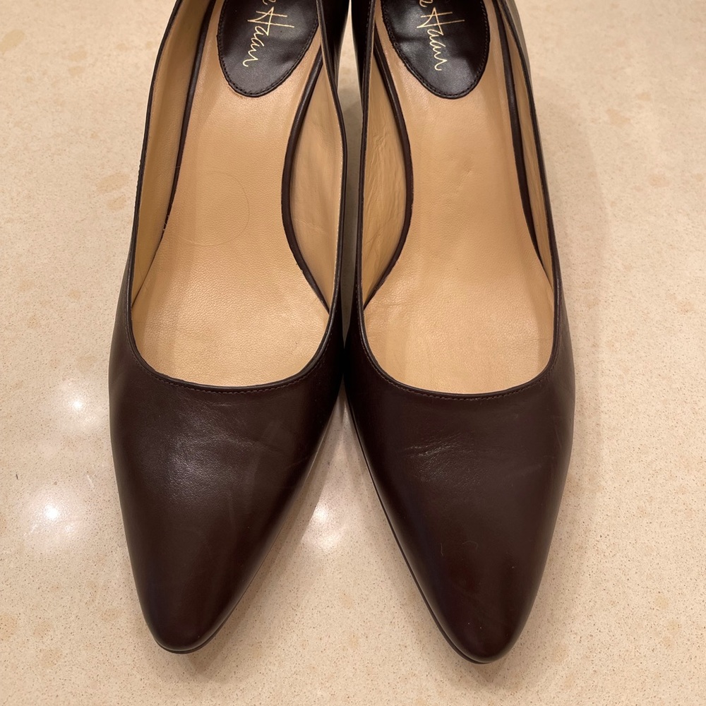 Cole Haan Chocolate Brown Leather kitten heel pumps. Size 9.5 B